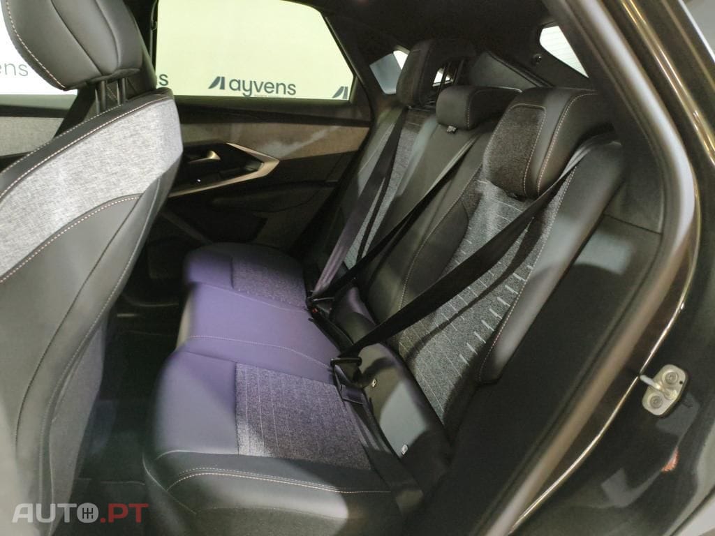 Peugeot 3008 1.2 Hybrid Allure e-DCS6