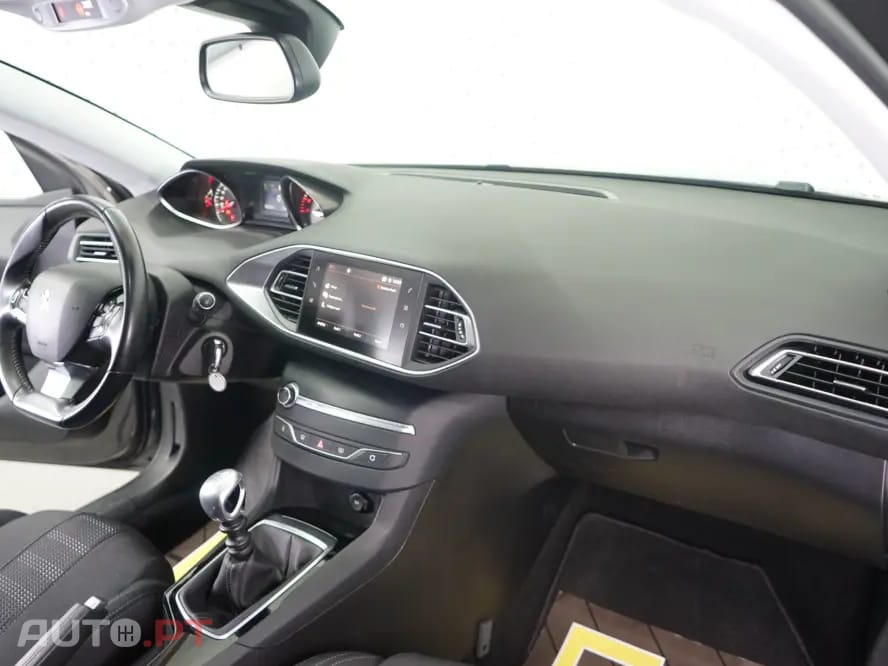 Peugeot 308 SW 1.2 PureTech Business Line