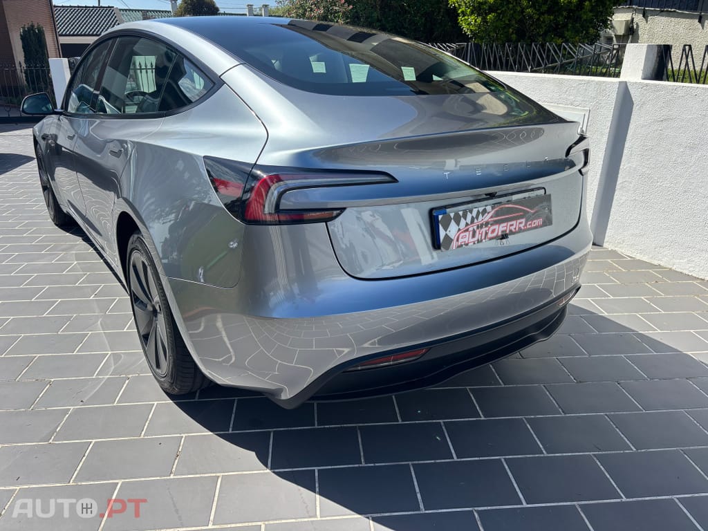 Tesla Model 3 Tração Traseira Premium