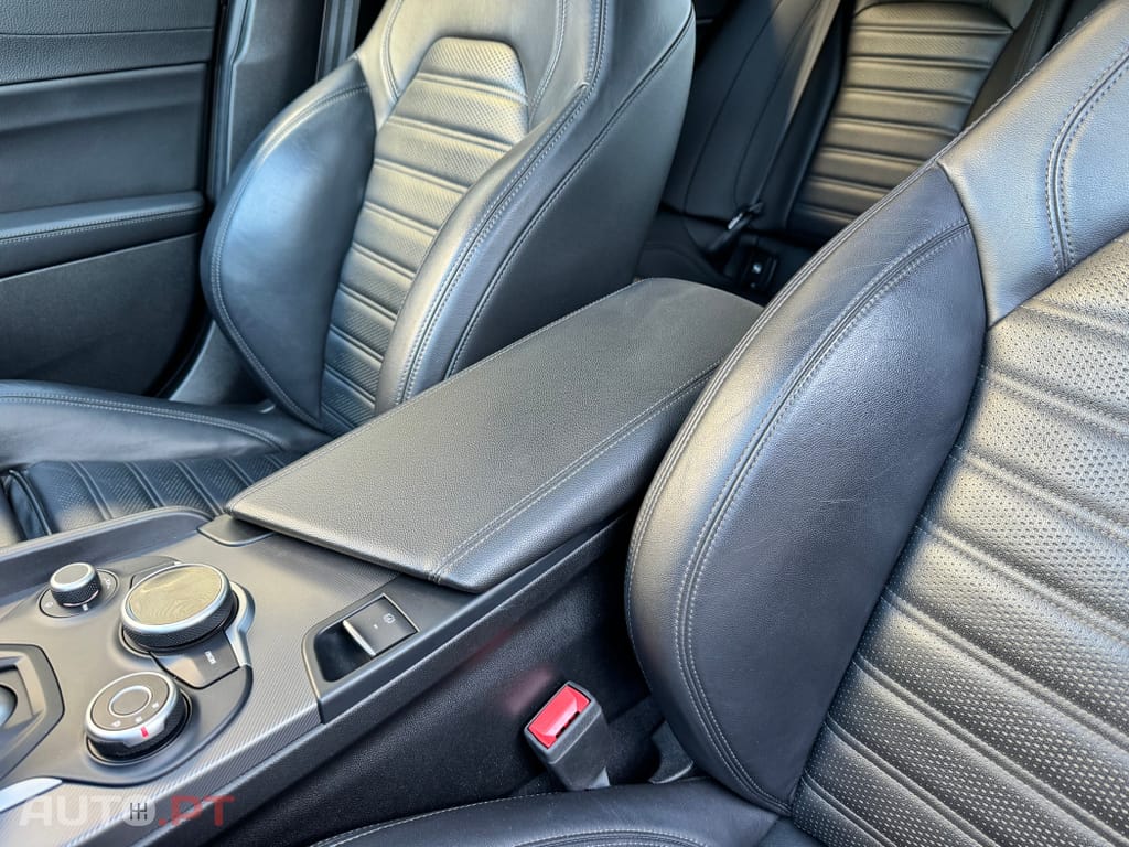 Alfa Romeo Giulia 2.2 D Veloce Q4 AT8