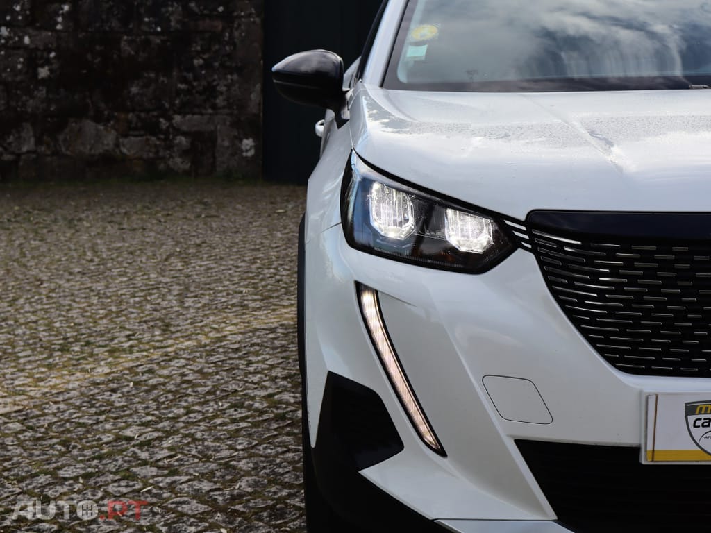 Peugeot 2008 1.5 BlueHDi Allure Pack EAT8