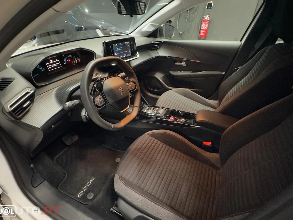 Peugeot E-208 50 kWh Active Pack