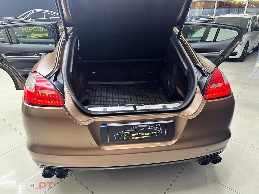 Porsche Panamera Platinum Edition