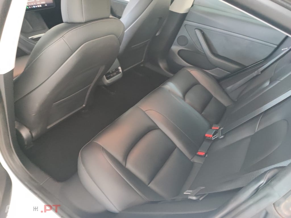 Tesla Model 3 Standard Range Plus RWD