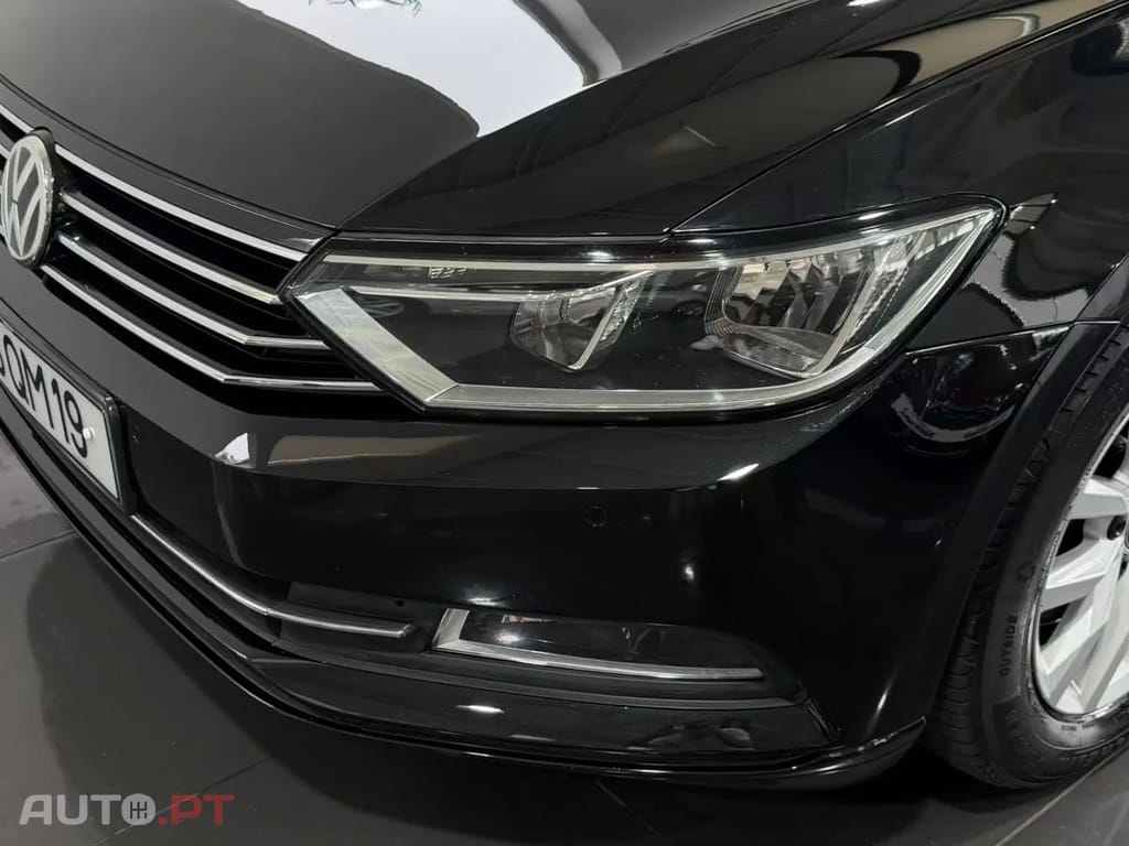 Volkswagen Passat Variant 1.6 TDI Confortline — fotografia 14