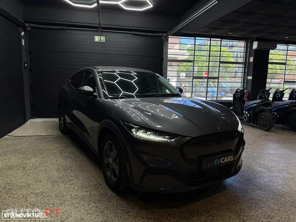 Ford Mustang Mach-E Standard
