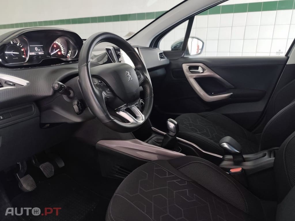 Peugeot 2008 1.6 BlueHDi Style