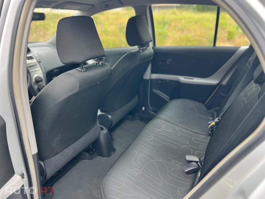 Toyota Yaris 1.0 VVT-i AC