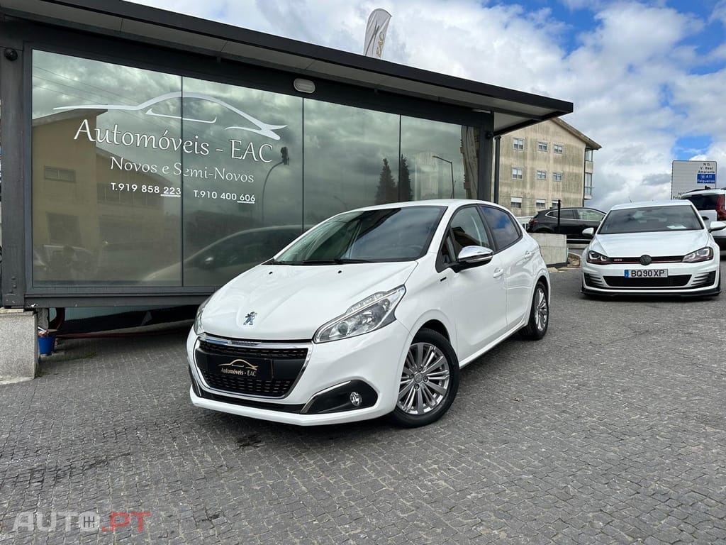 Peugeot 208 1.2 PureTech Signature