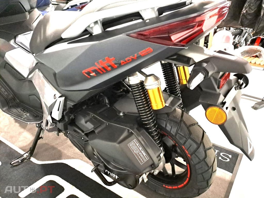 Mitt 125 ADV