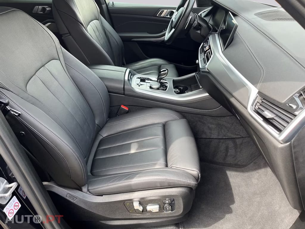 BMW X5 I.V.A DEDUTÍVEL 45e Pack M 