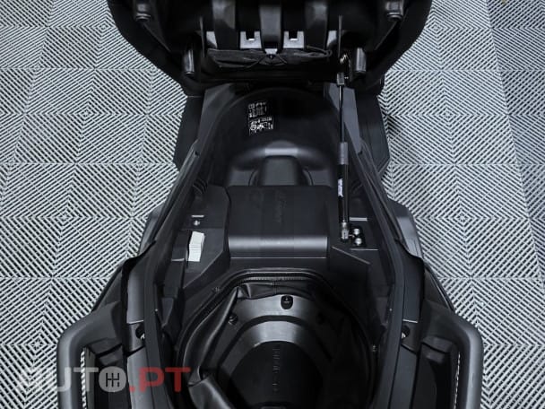 BMW C 400 GT Triple Black