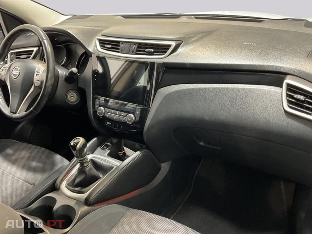 Nissan Qashqai 1.6 dCi Visia 4x4i