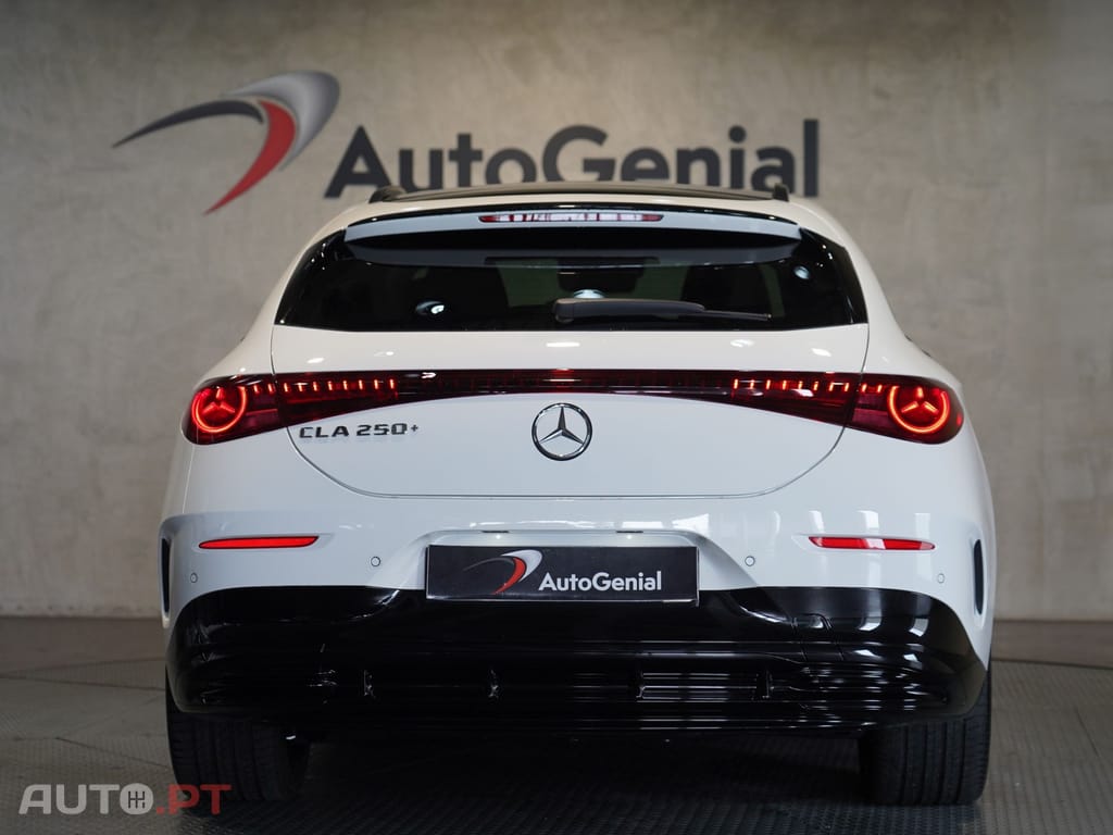 Mercedes-Benz CLA 250 com tecnologia EQ