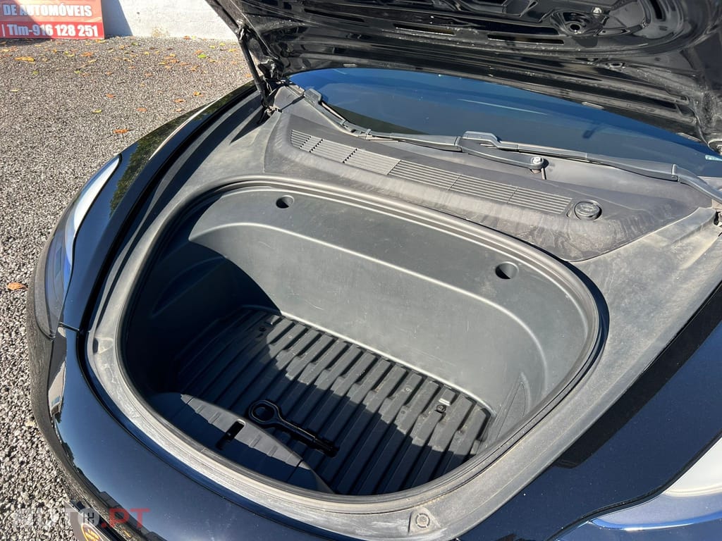 Tesla Model 3 Long-Range Dual Motor AWD