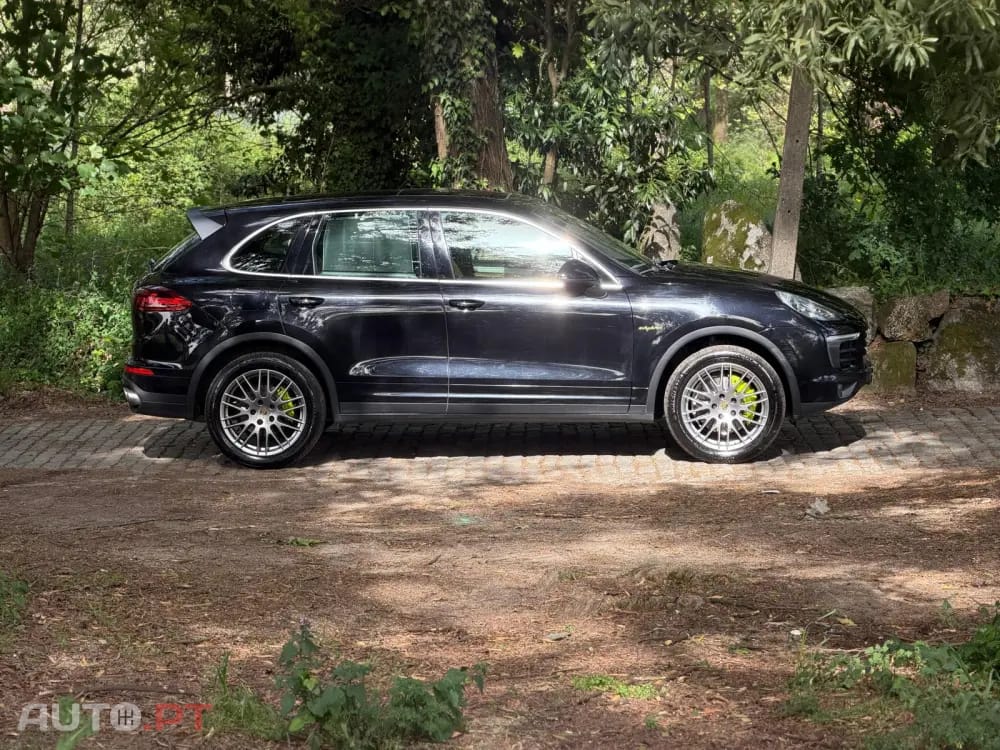 Porsche Cayenne S E-Hybrid Platinum Edition