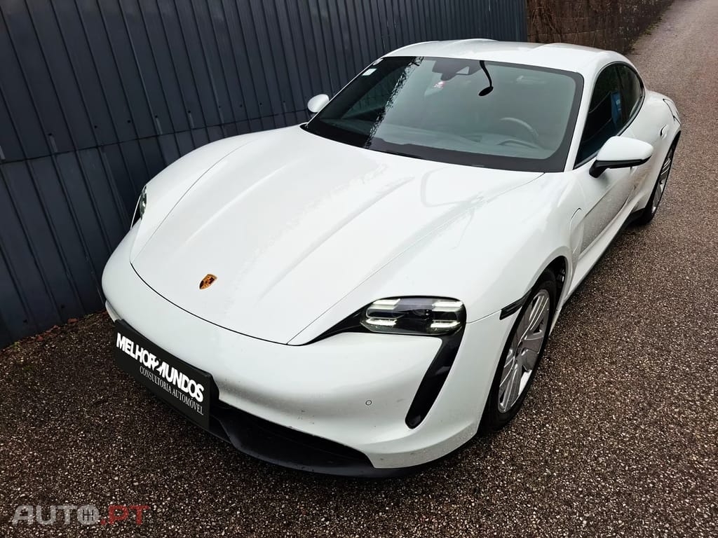 Porsche Taycan Base