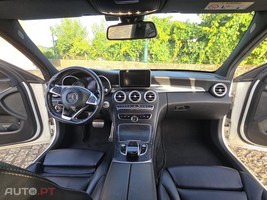 Mercedes-Benz C 200 AMG Automática
