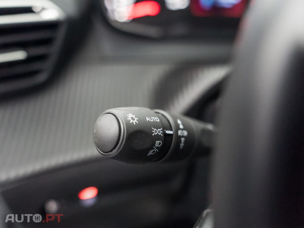 Peugeot 2008 1.5 BlueHDi Allure