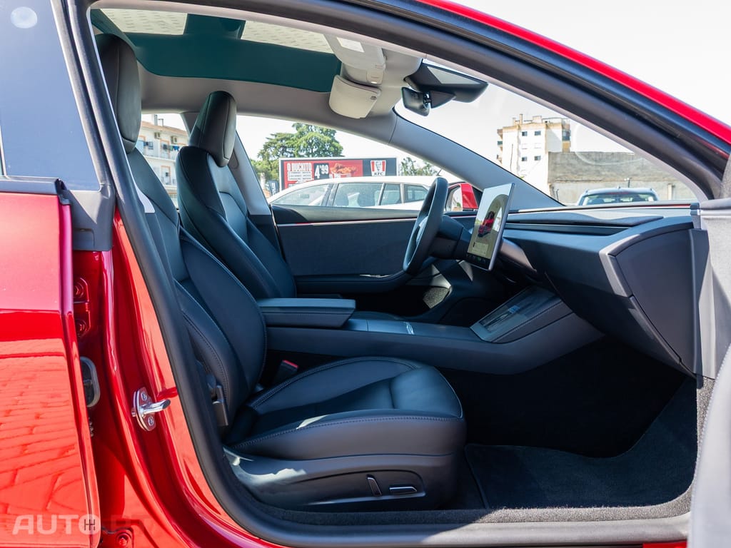 Tesla Model 3 Tração Traseira