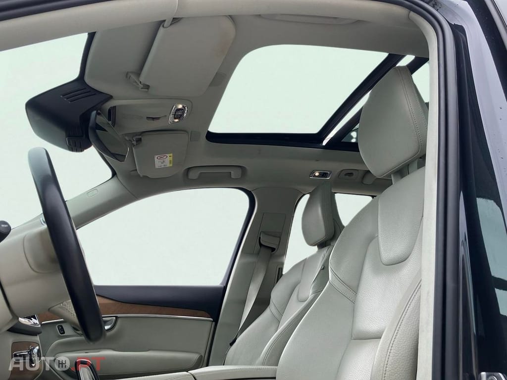 Volvo XC90 2.0 T8 PHEV Inscription Expression AWD