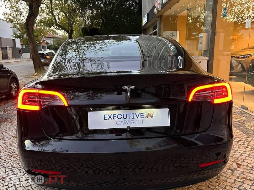 Tesla Model 3 Tração Traseira