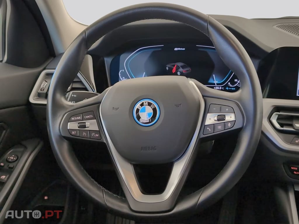 BMW 320 I.V.A DEDUTIVEL Sport
