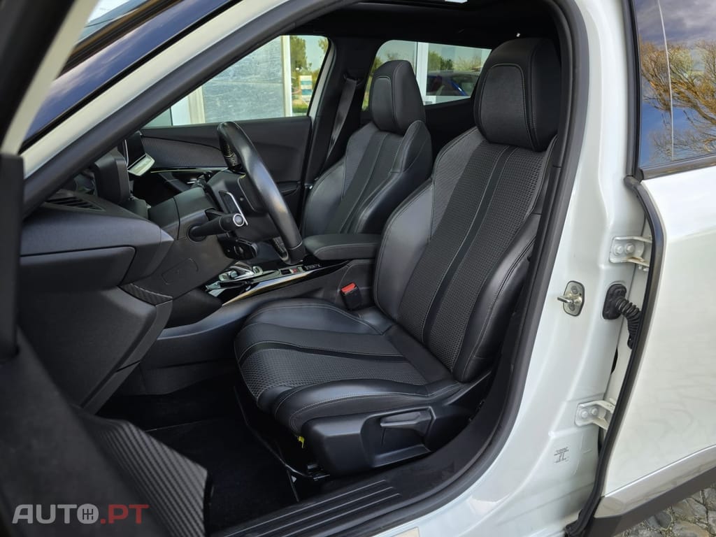 Peugeot 2008 1.2 PureTech GT Line EAT8