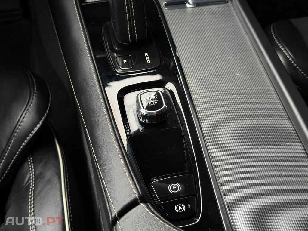 Volvo XC90 2.0 T8 PHEV R-Design AWD