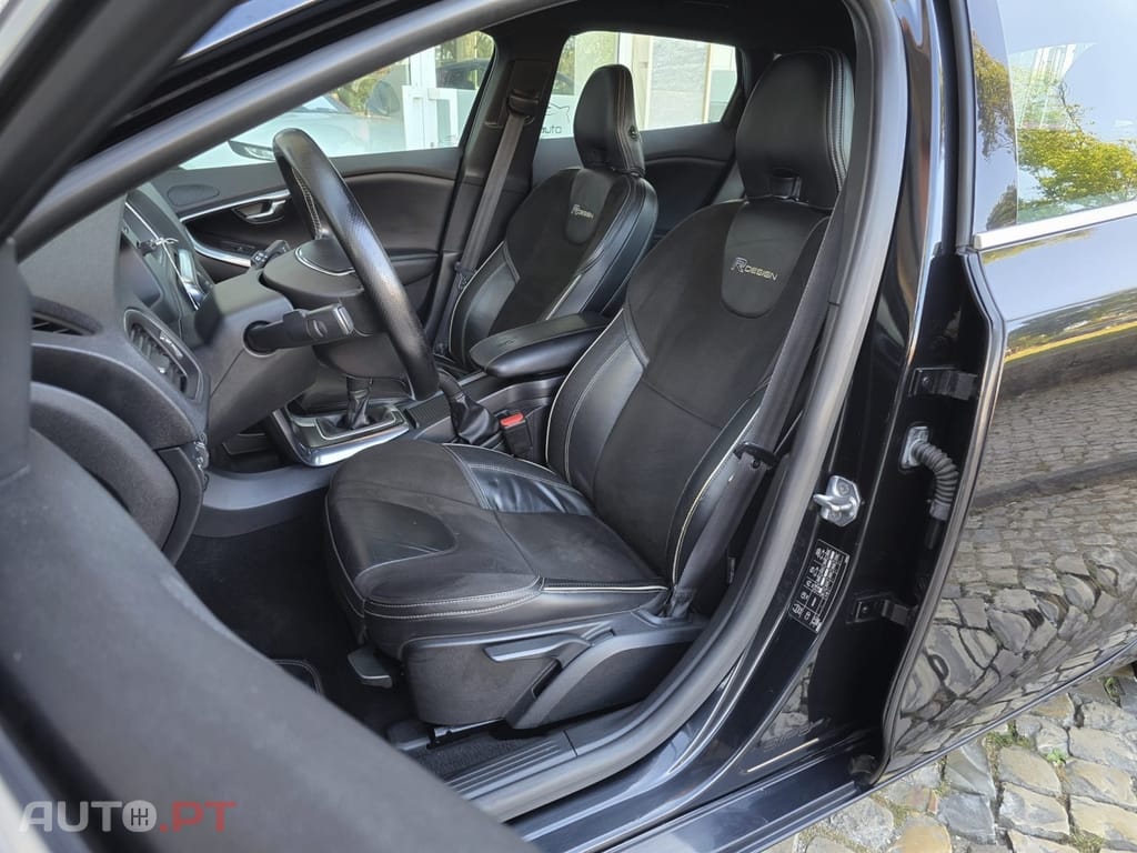 Volvo V40 D2 R Design