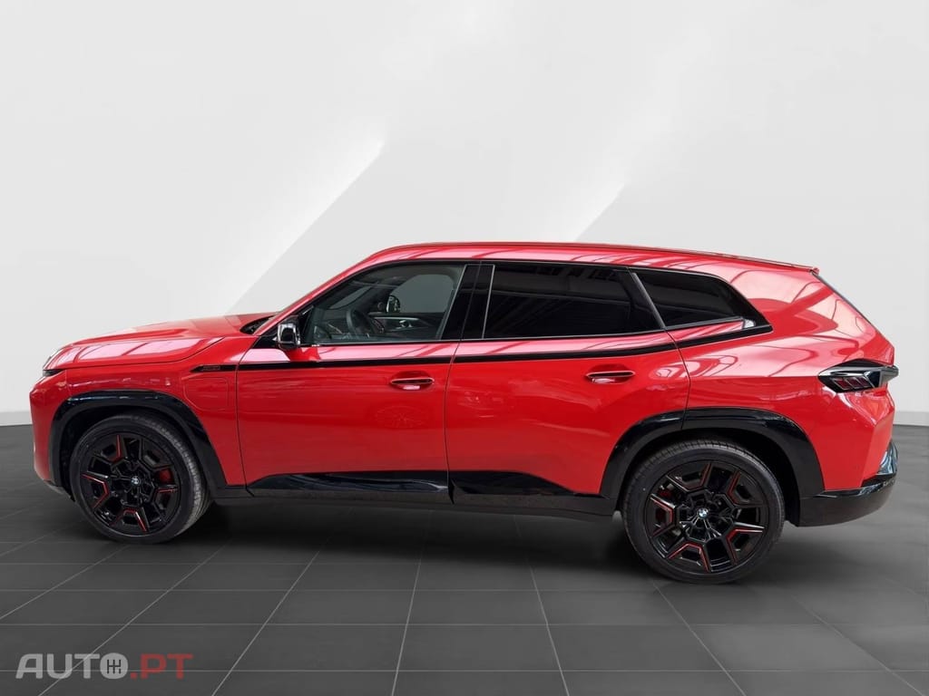 BMW XM Label Red