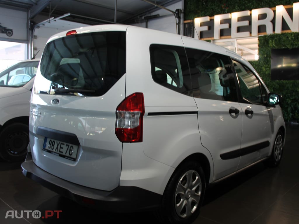 Ford Tourneo 5 LUGARES
