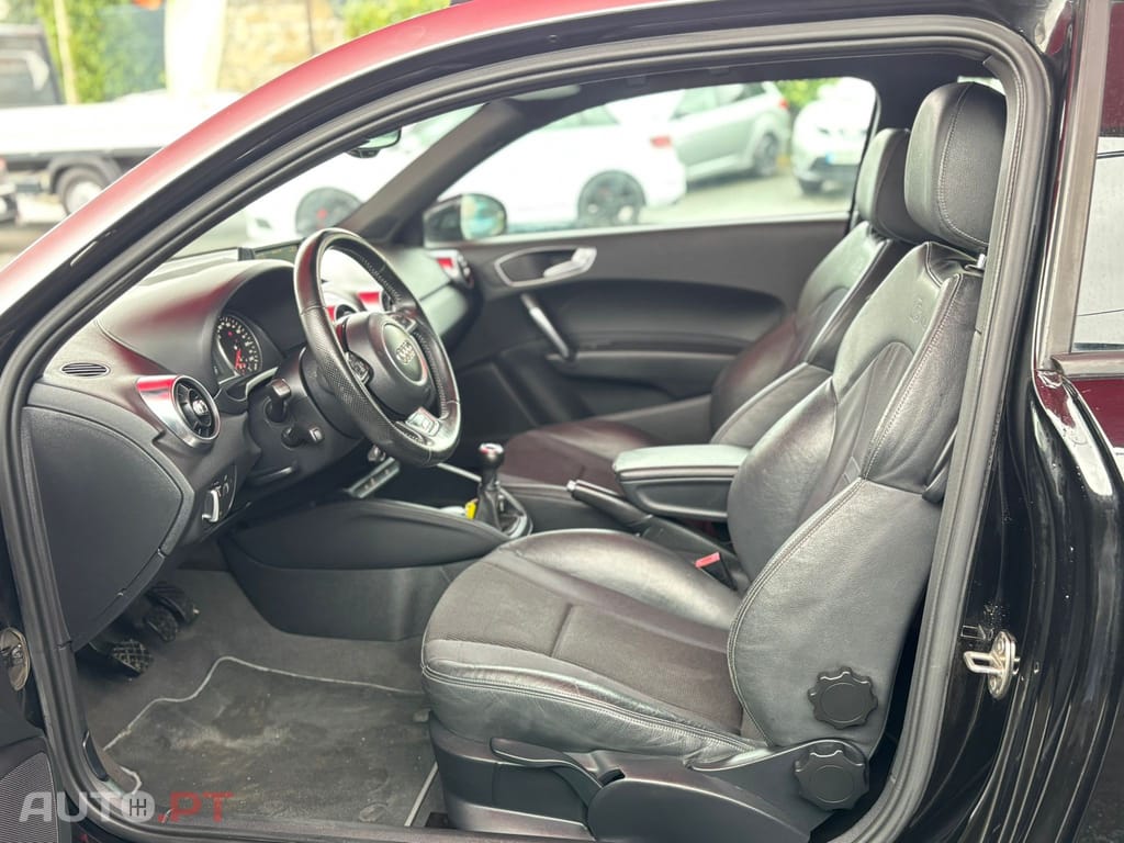Audi A1 1.6 TDi S-line