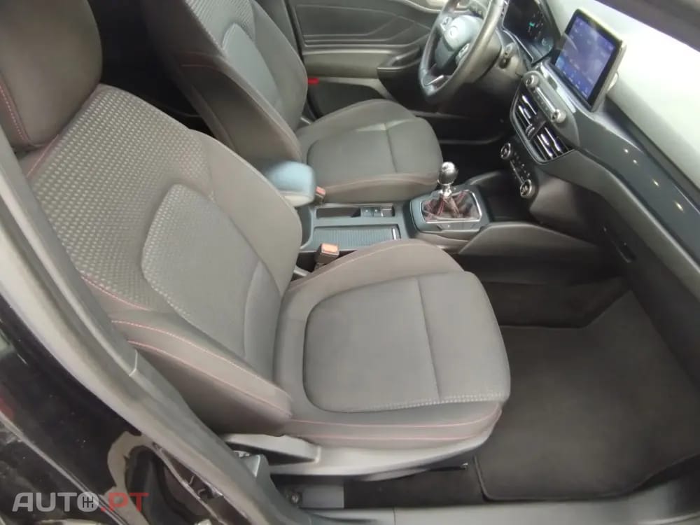 Ford Focus 1.0 EcoBoost MHEV ST-Line