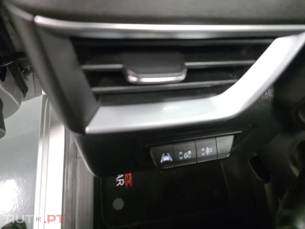 Renault Clio 1.0 TCe Evolution — fotografia 83
