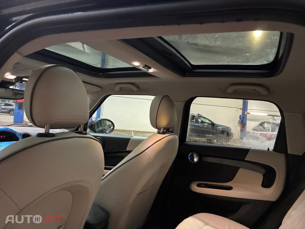 MINI Countryman Cooper SE Premium Plus Edition Auto