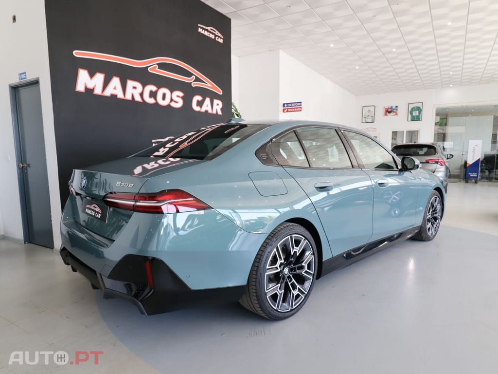 BMW 530 e Pack Desportivo M