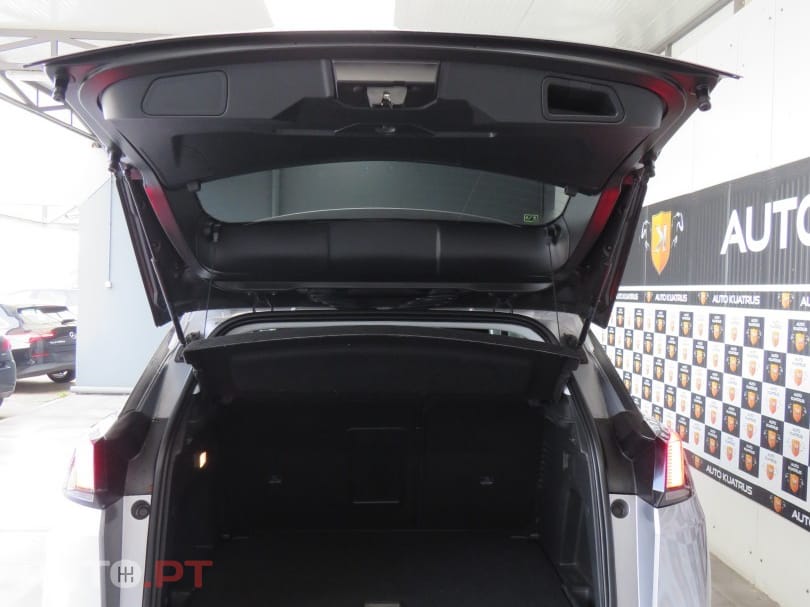 Peugeot 3008 1.5 BlueHDi Active