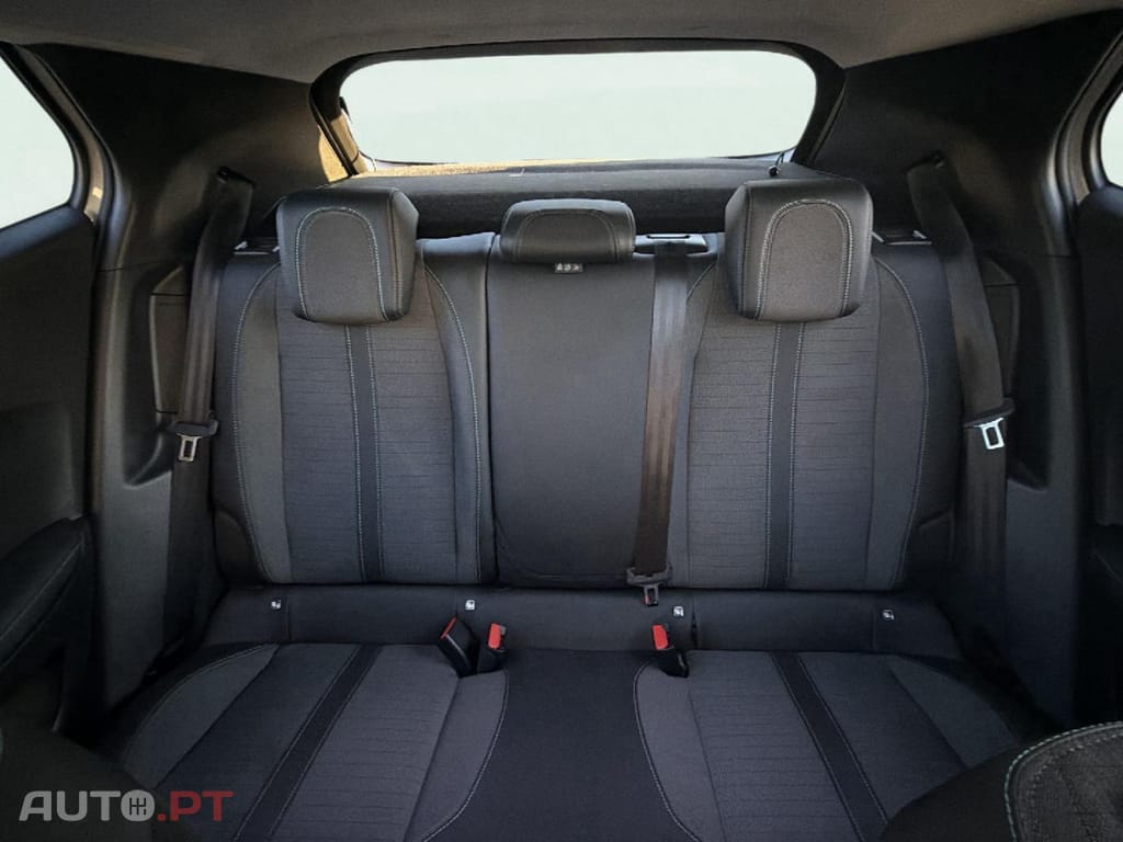 Peugeot E-2008 Allure