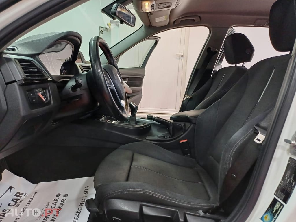 BMW 318 Touring Sport Line