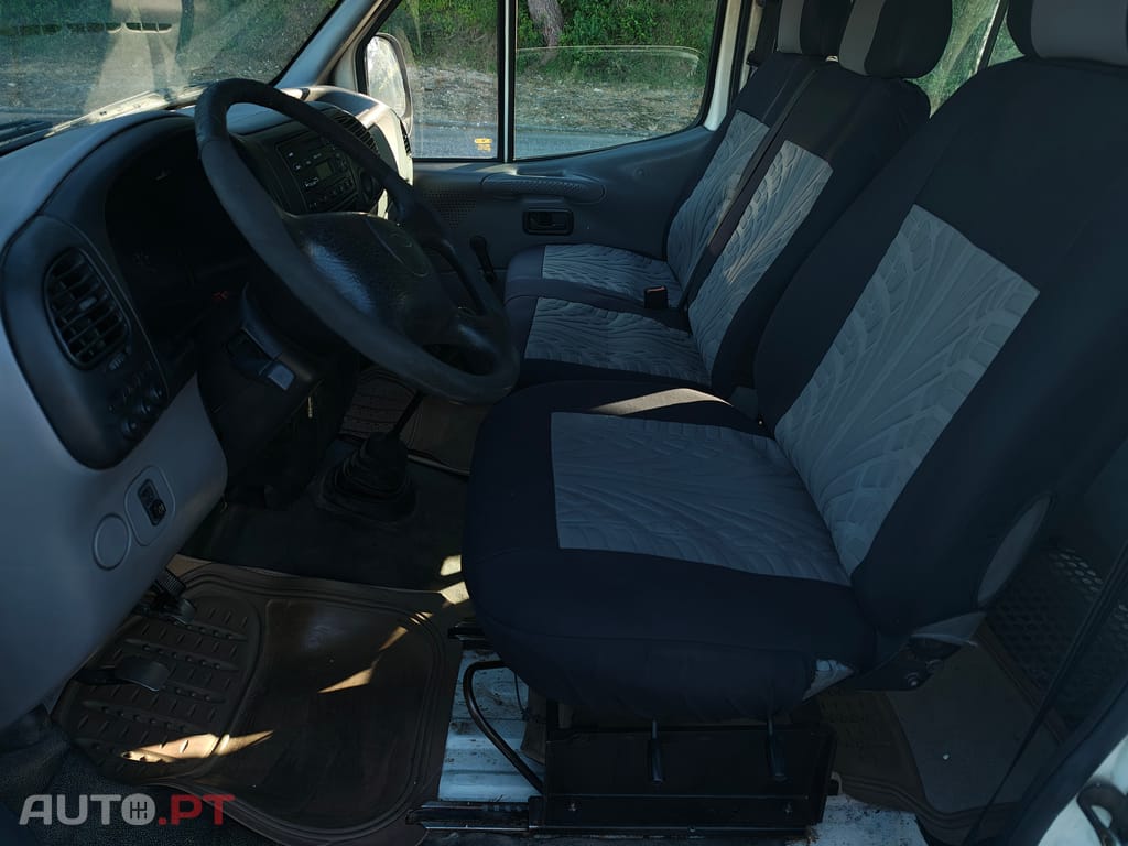 Ford Transit 120 VAN TD 85cv (9 Lugares)