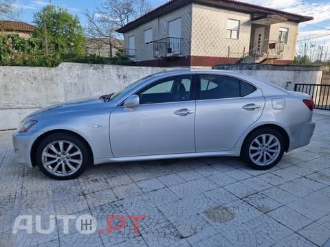 Lexus IS 220 d Base 11