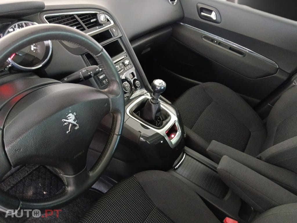 Peugeot 5008 1.6 BlueHDI