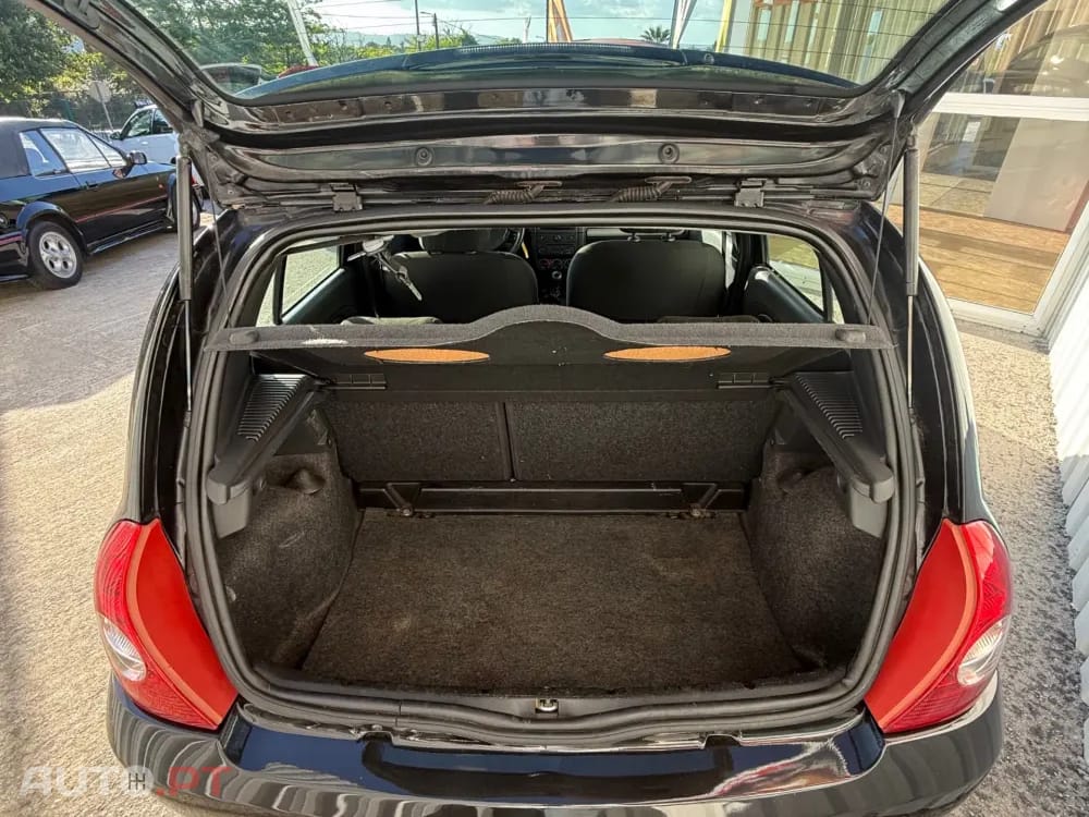 Renault Clio 1.2 16V SE Storia