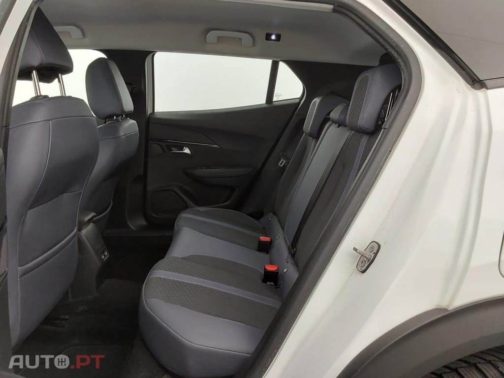 Peugeot 2008 1.5 BlueHDi Allure EAT8