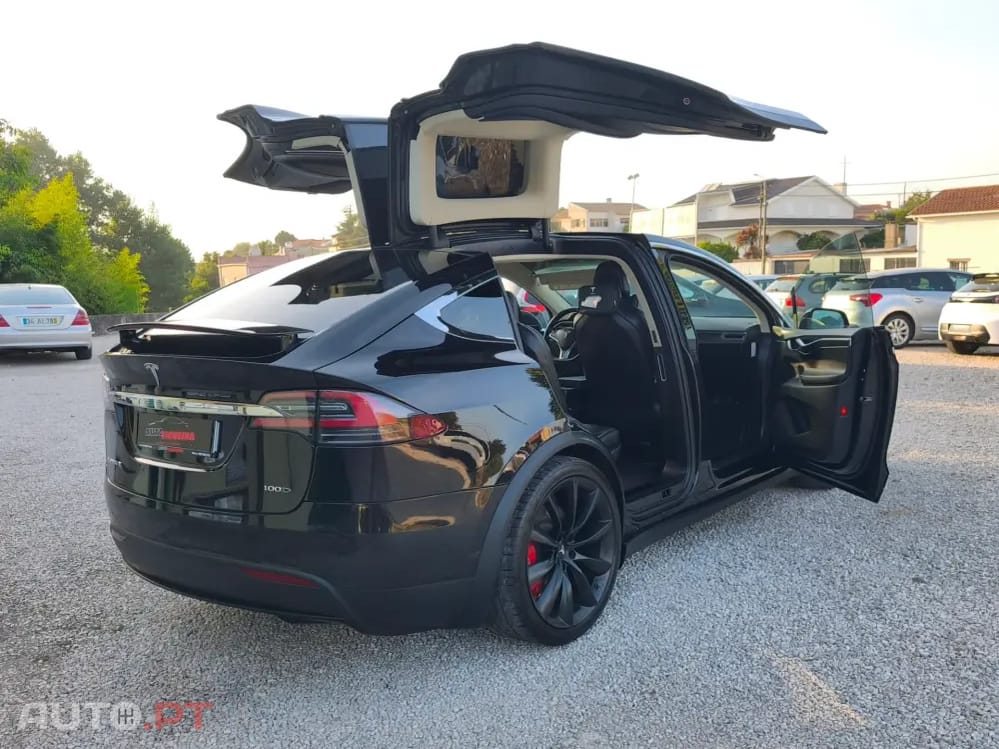 Tesla Model X 100D