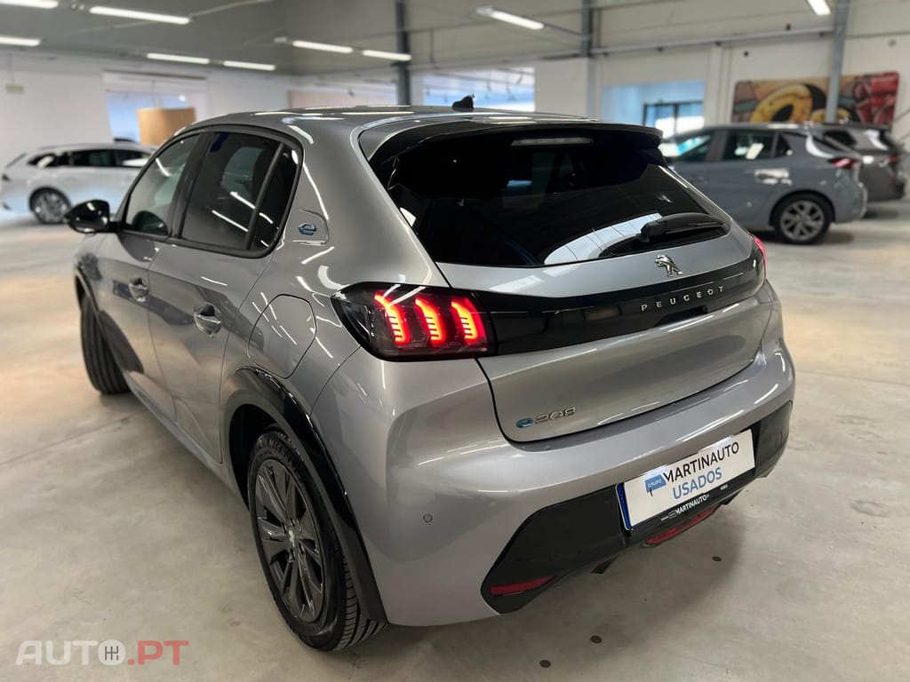 Peugeot E-208 50 kWh Allure Pack