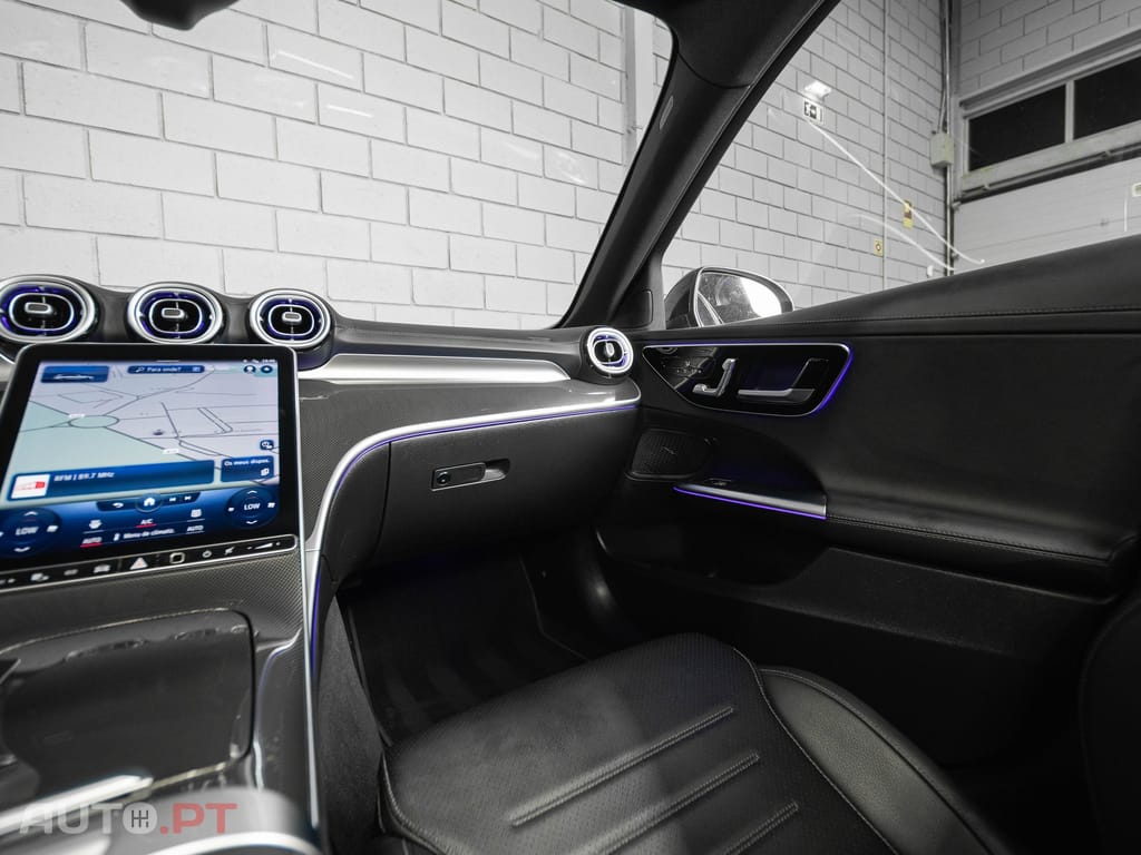 Mercedes-Benz C 300 e T 9G-TRONIC AMG Line