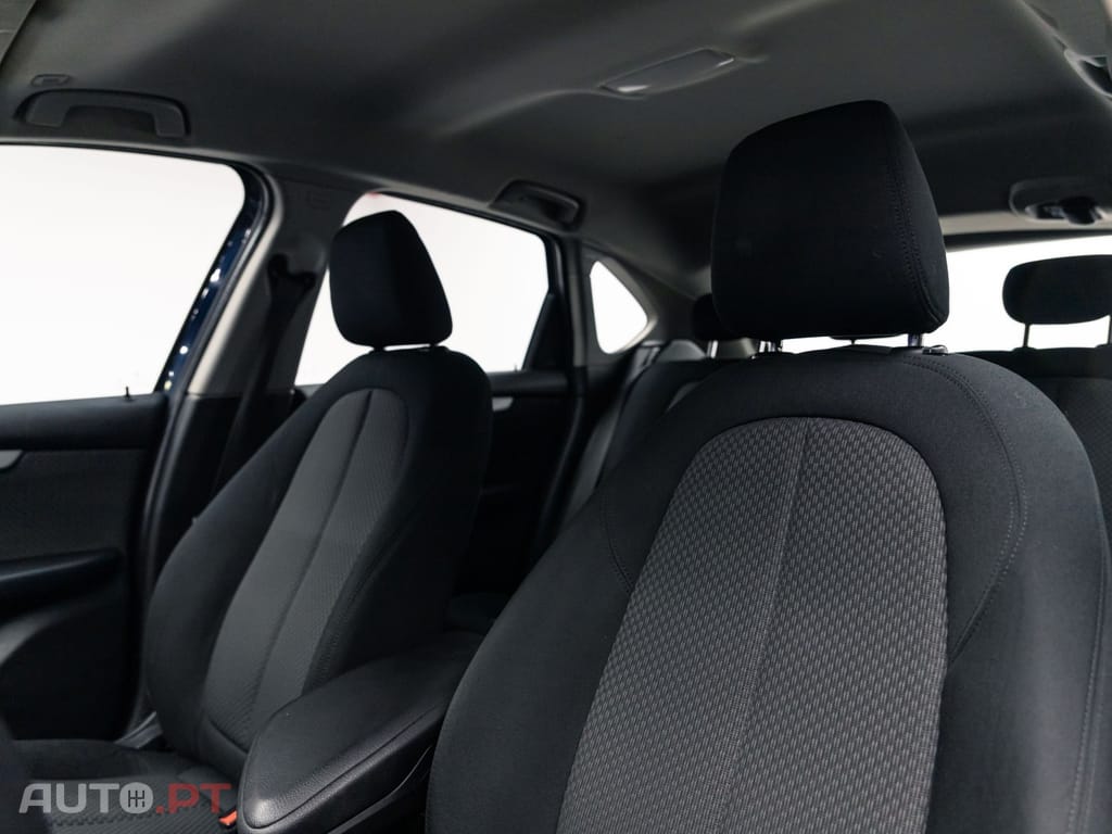 BMW 218 i Advantage Auto