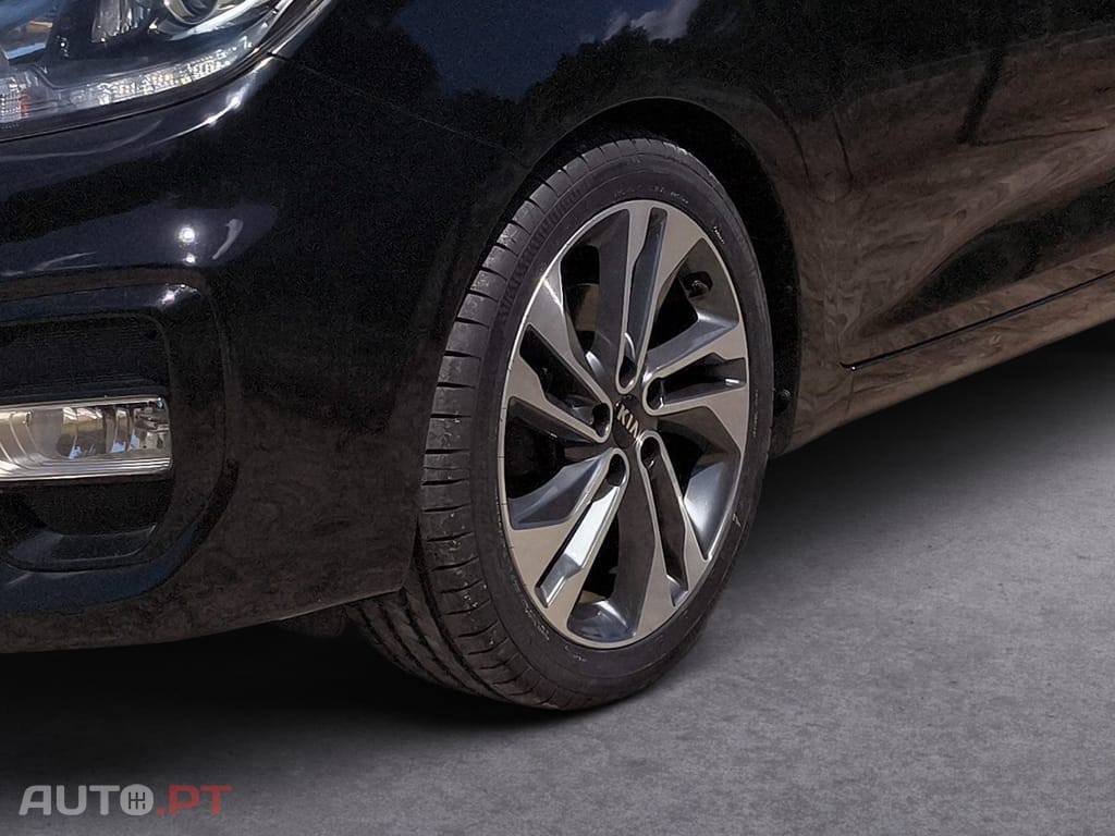 Kia Carens 1.7 CRDi ISG TX